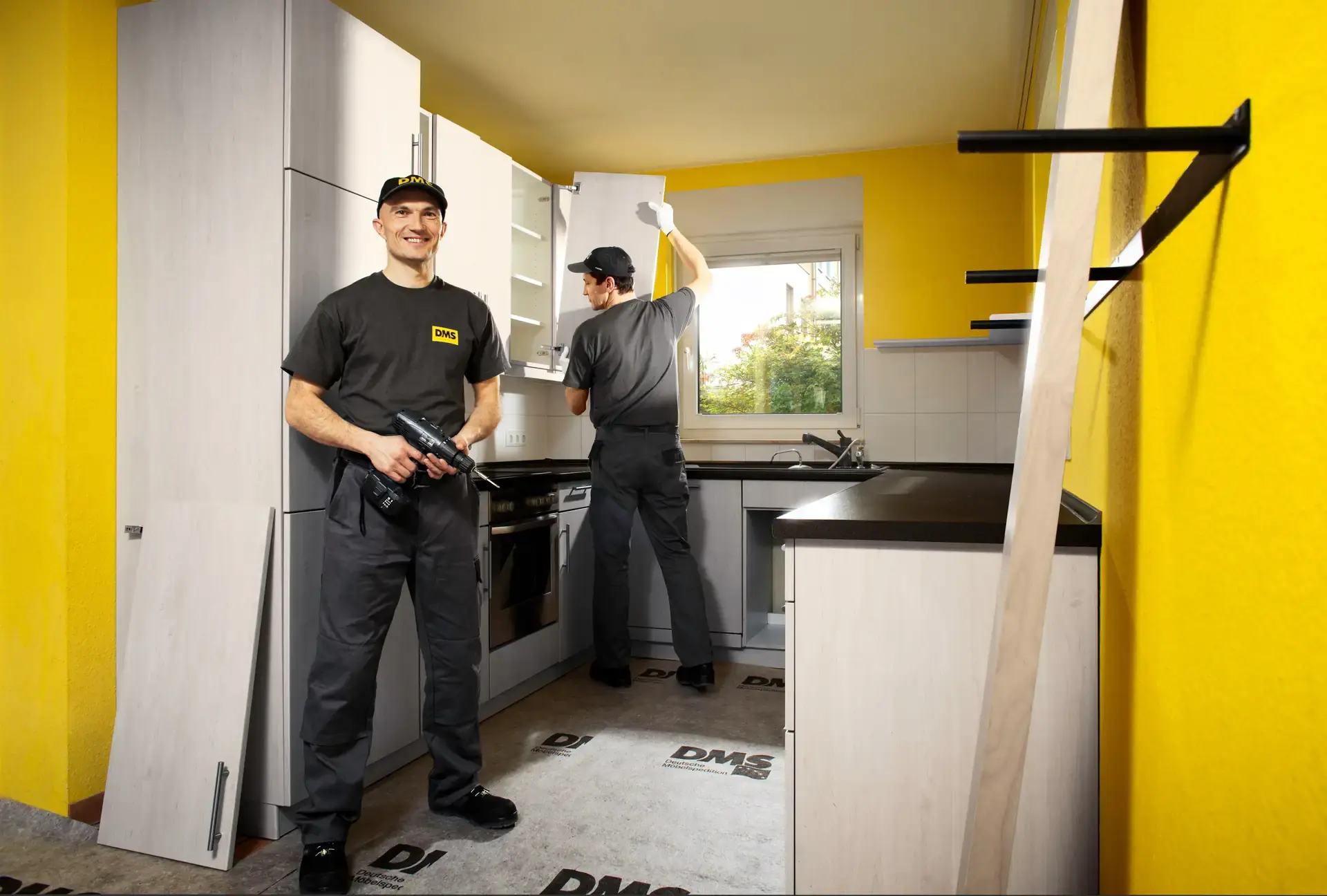 Möbelmontage und Demontage durch Schreiner – Max Müller Umzüge Süddeutschland