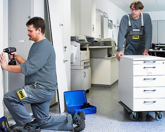  Bueroumzug_mit_Montagen.jpg
